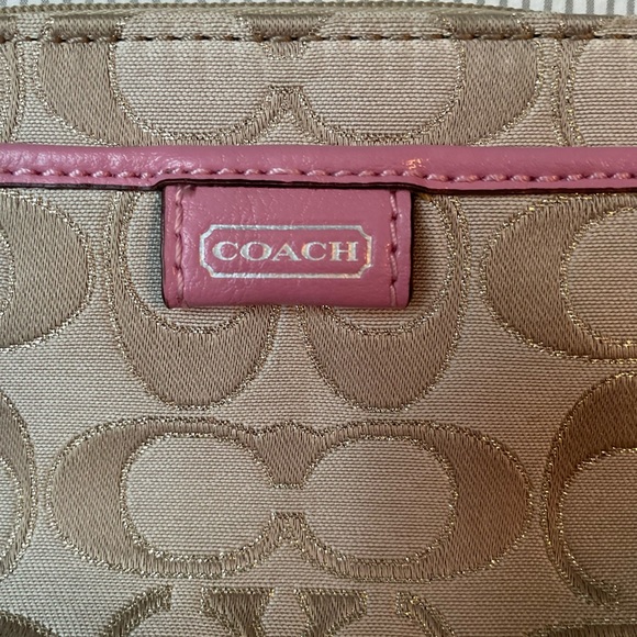 Coach wristlet - Picture 2 of 3